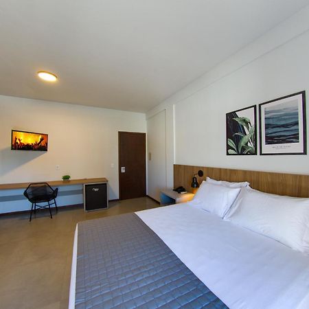 Flipper Hotel Laguna Bagian luar foto