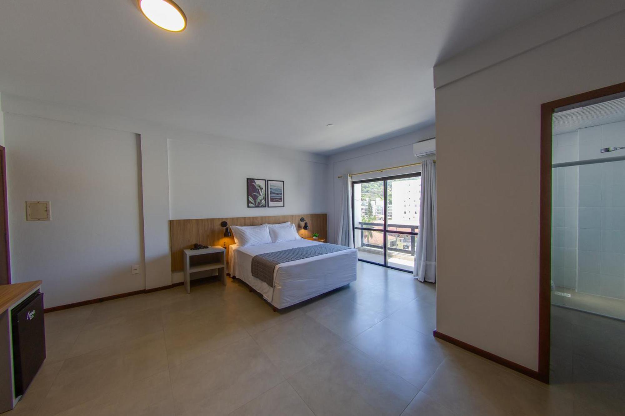 Flipper Hotel Laguna Bagian luar foto