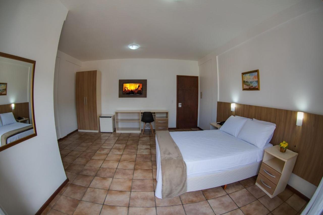 Flipper Hotel Laguna Bagian luar foto