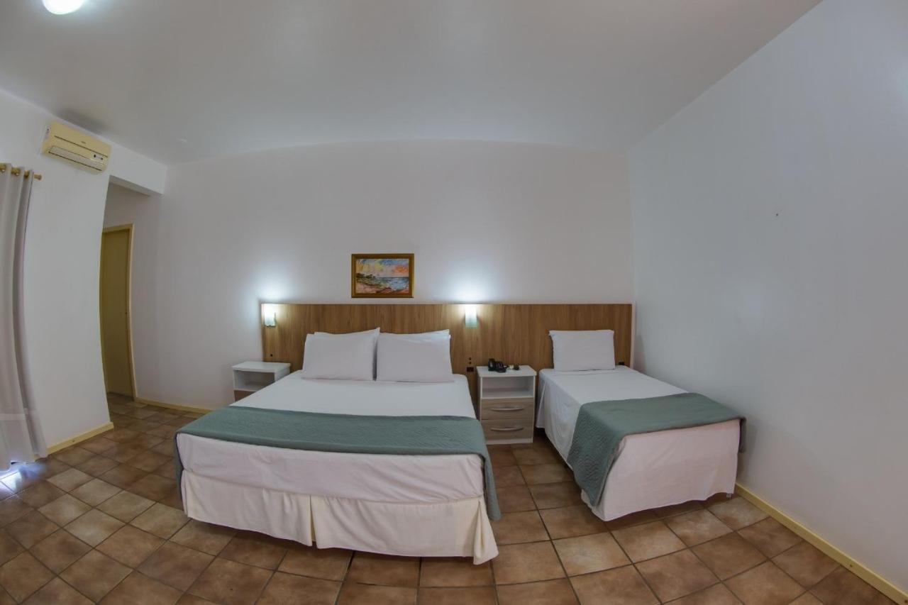 Flipper Hotel Laguna Bagian luar foto