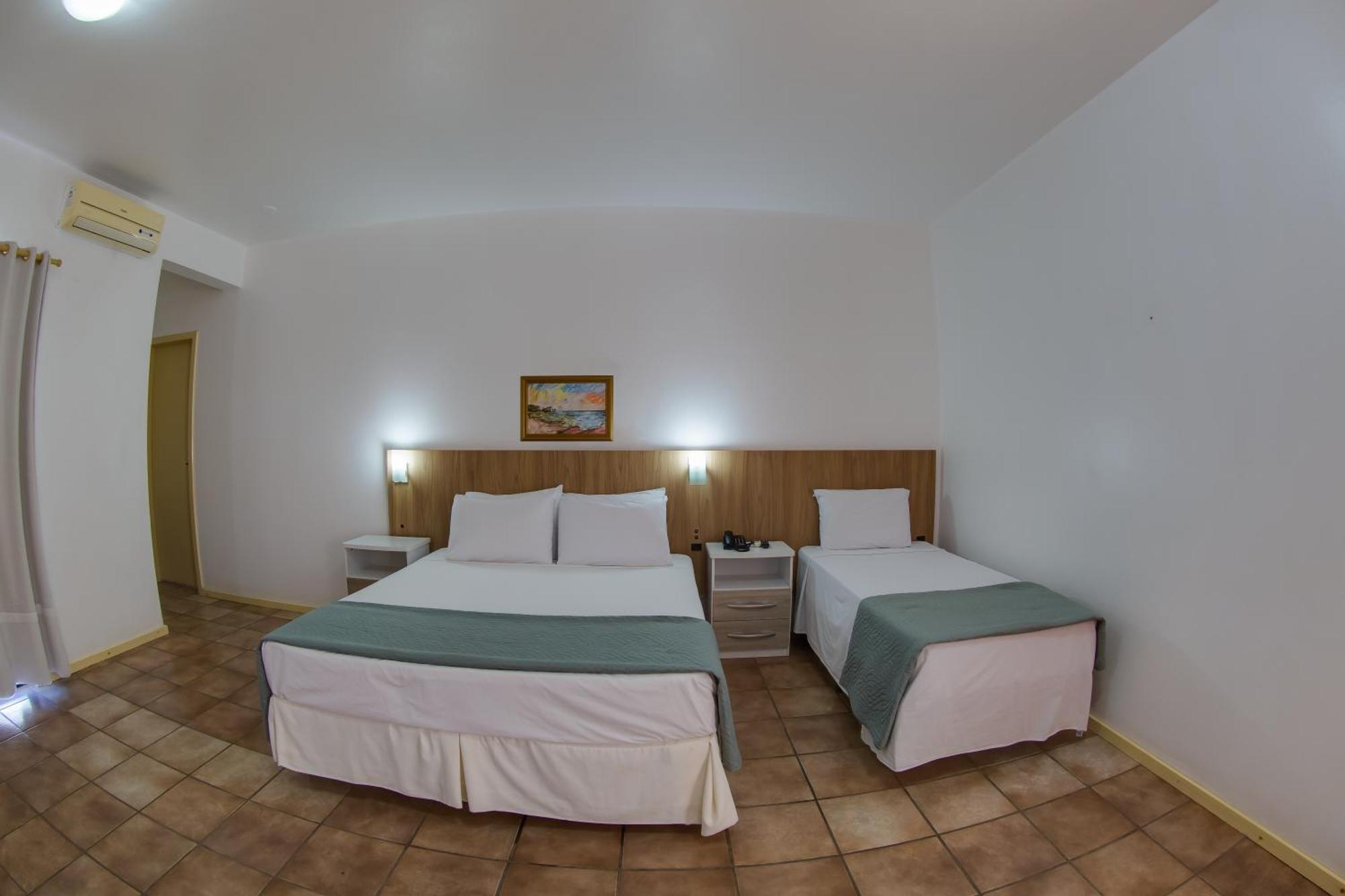 Flipper Hotel Laguna Bagian luar foto