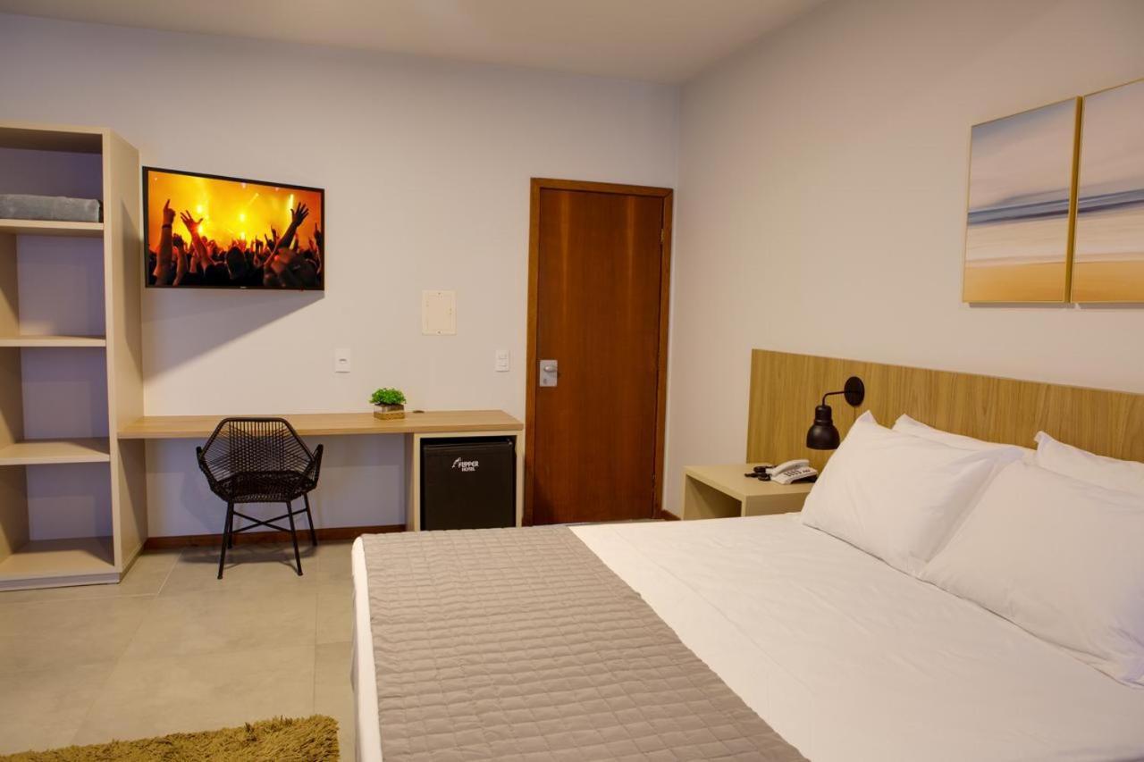 Flipper Hotel Laguna Bagian luar foto