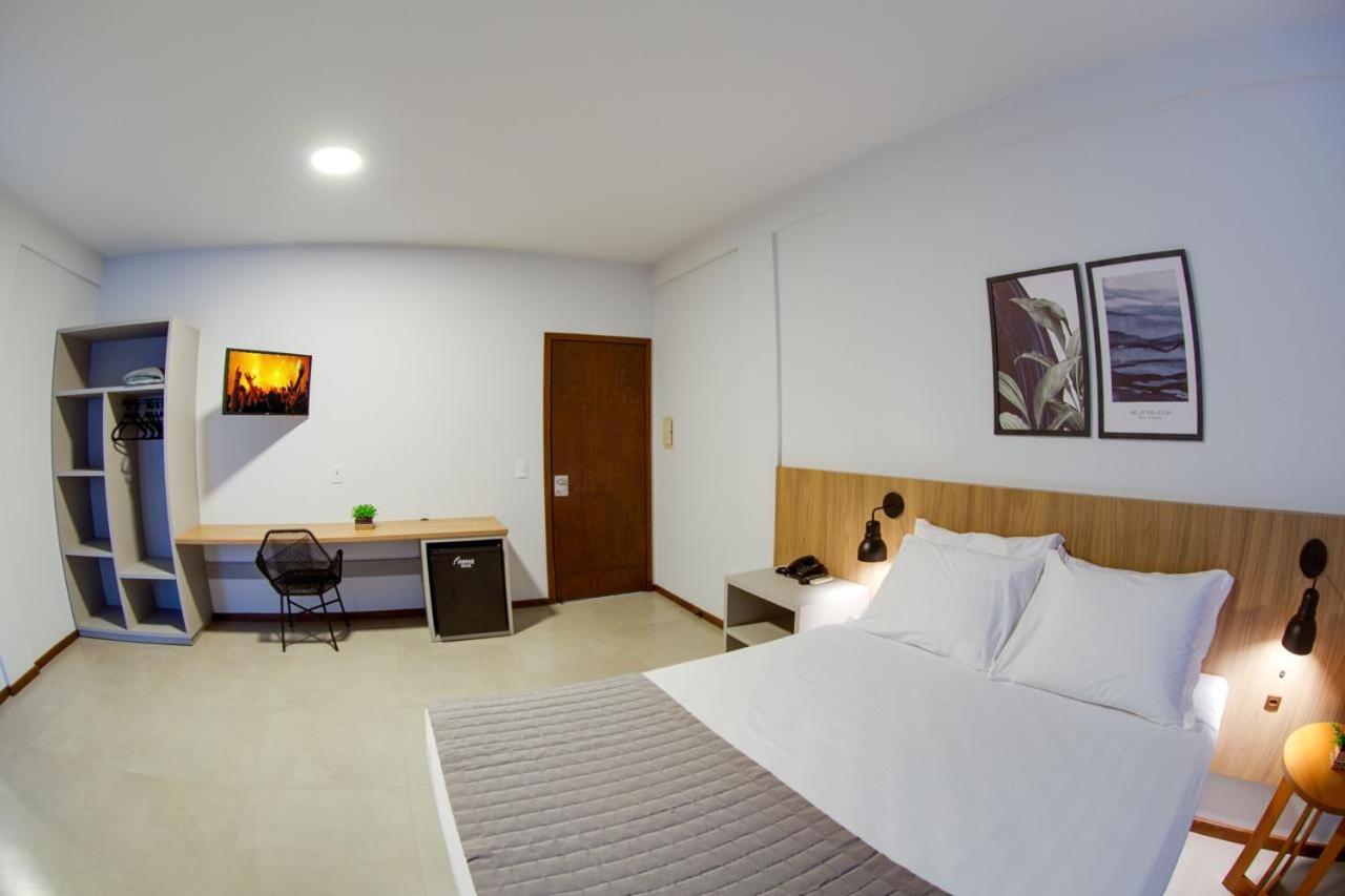 Flipper Hotel Laguna Bagian luar foto